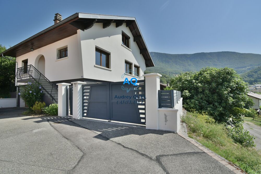VALSERHÔNE (01)  Maison 6 pièces 142 m²  Vue montagne  570 m² de terrain  Sous-sol complet