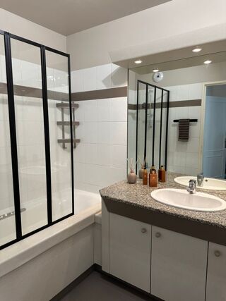  Appartement à louer 2 pièces 53 m²