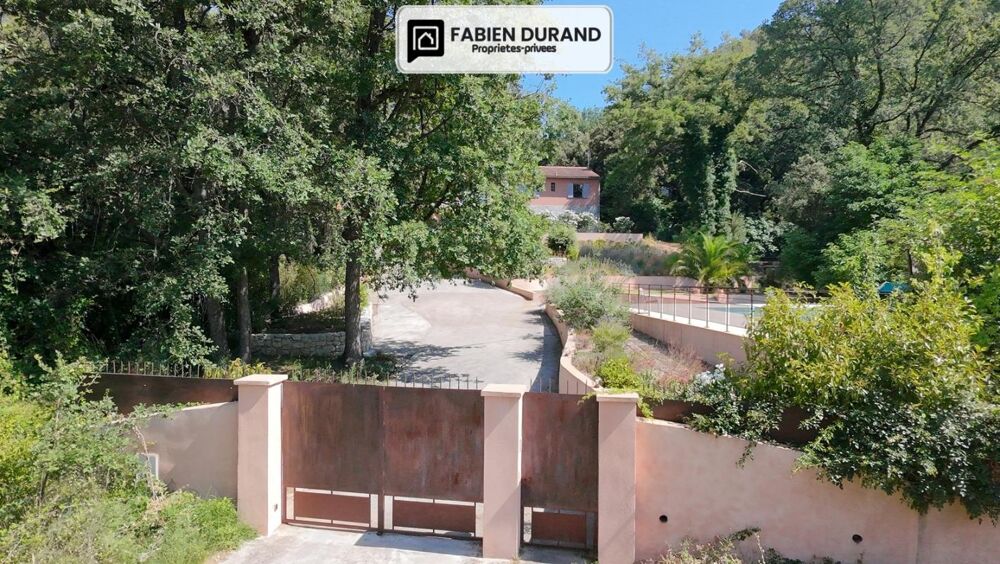 à vendre  Propriété/château La Motte (83920)