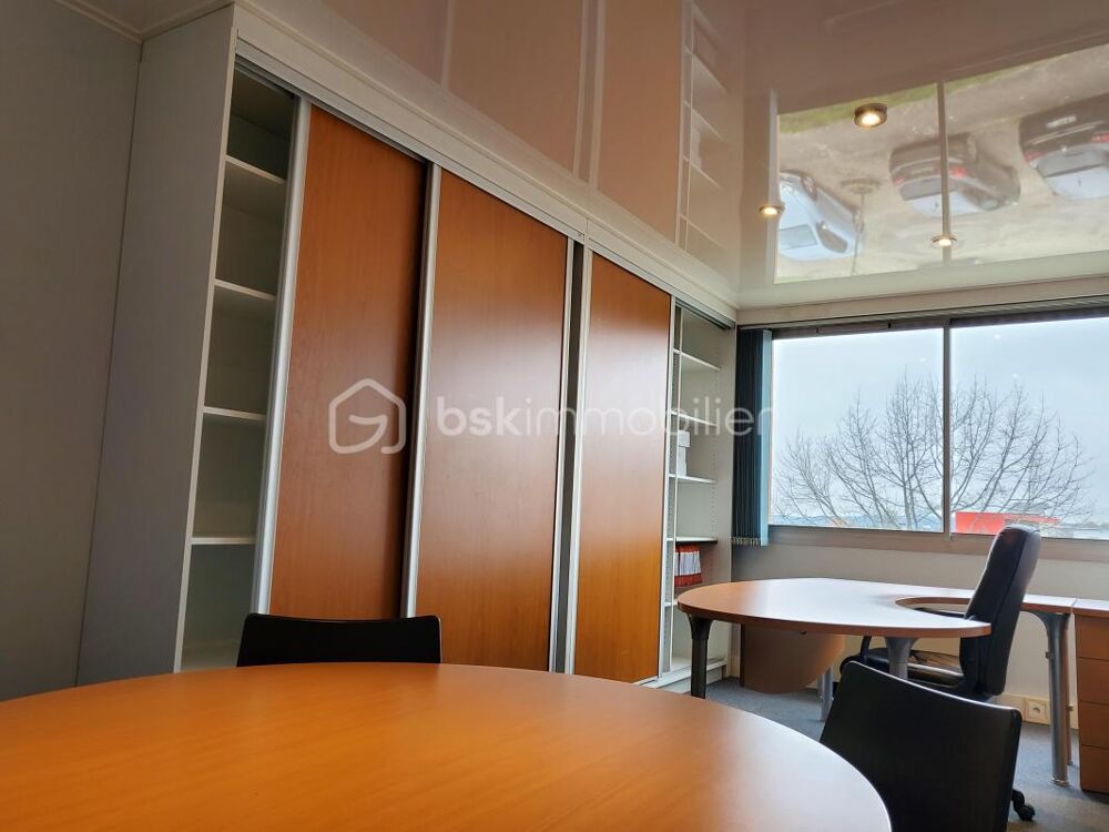   BUREAUX ESTILLAC 93 m² - 5 BUREAUX 