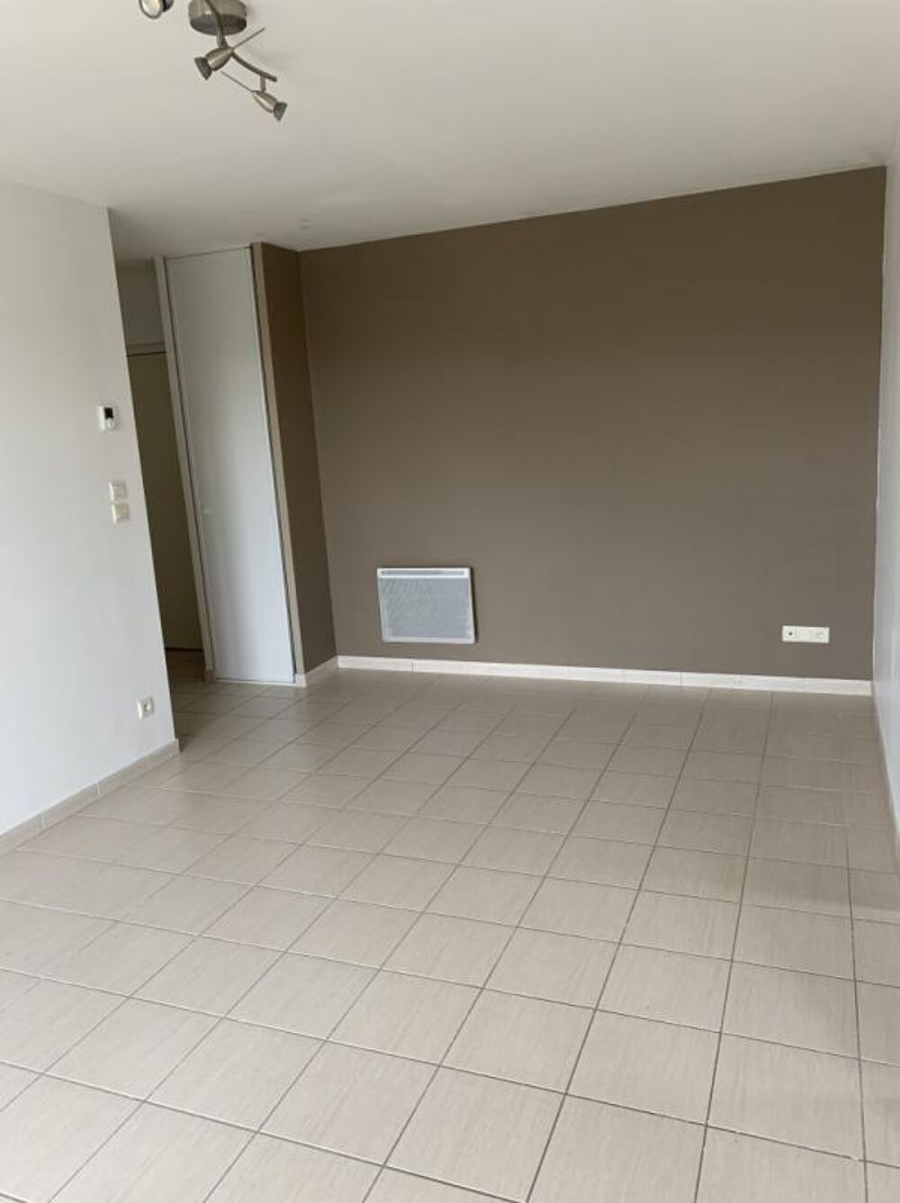 Location Appartement Appartement T3 avec parking et balcon à le Mesnil-Esnard Le mesnil esnard