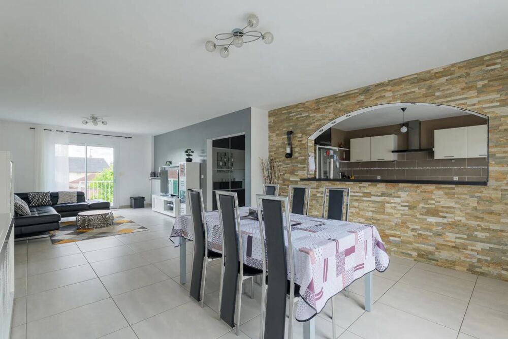Maison de 9 pièces de 236 m² à Ozoir-la-Ferrière