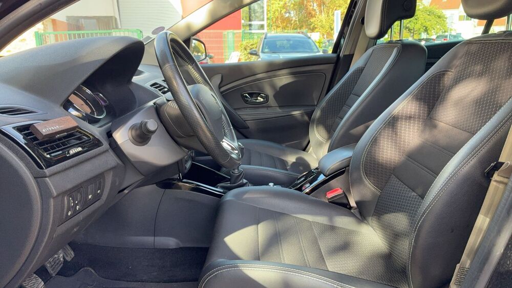 M&eacute;gane III 1.2 TCe 130 Bose 2014 occasion 91290 La Norville