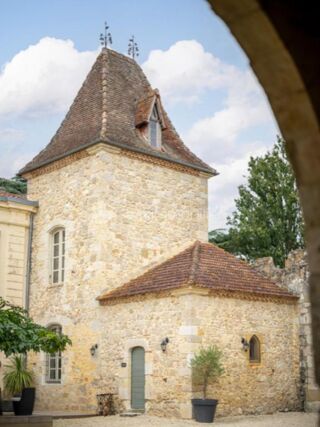  Propriété/château à vendre 15 + pièces 910 m²