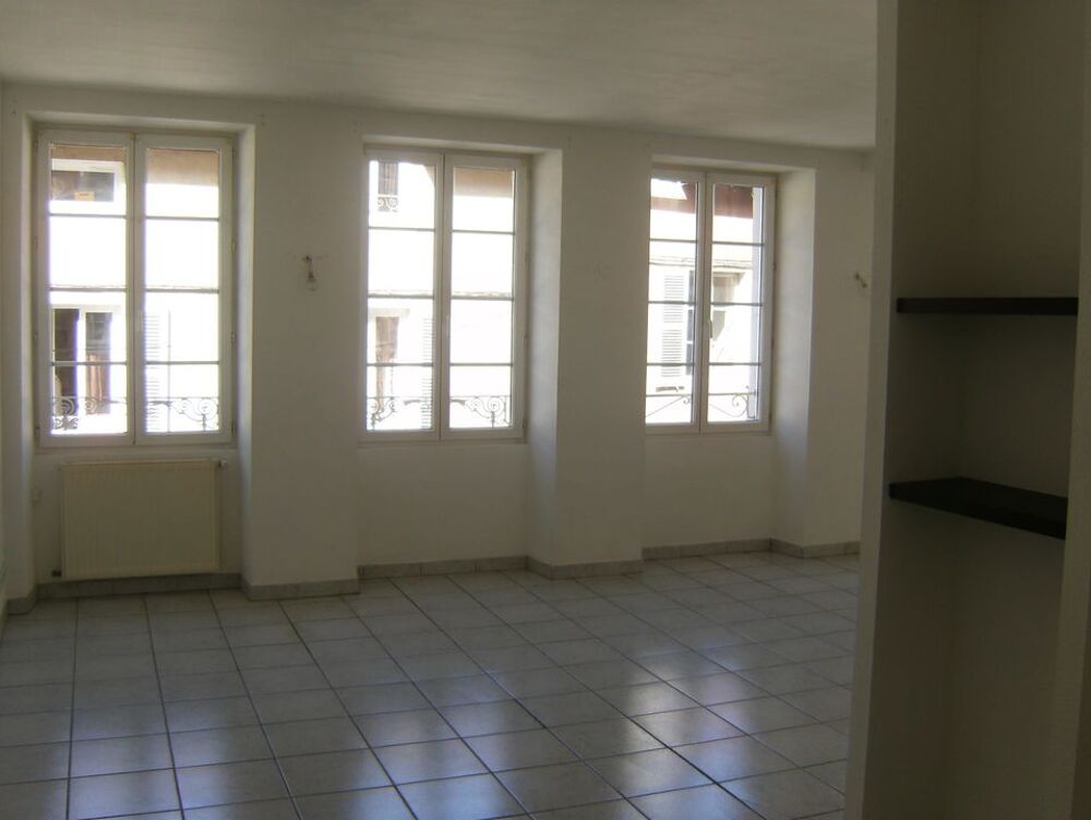 Location Appartement Appartement de 100m2 à louer sur Saint-Claude Saint claude