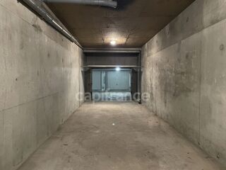  Parking / Garage  vendre 1 pice 38 m