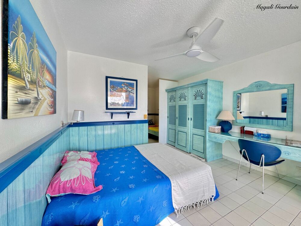 Vente Appartement A VENDRE - APPARTEMENT STUDIO AVEC VUE MER EXCEPTIONNELLE - LE MOULE Le moule