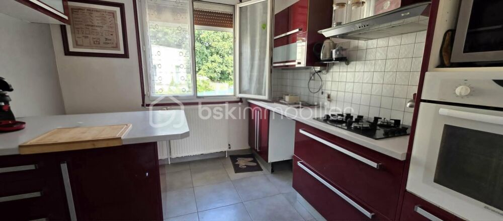 Vente Maison ? Pavillon familial 4 chambres – Garage exceptionnel de 100 m² et sous-sol – Gare de Sens à deux pas qui mène à Paris en 54 min Sens