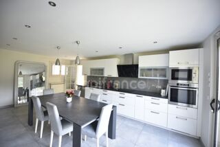  Maison à vendre 9 pièces 237 m²