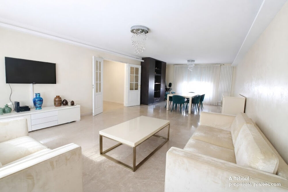 Villeurbanne Gratte-ciel - 122m² - T4Bis - Balcon 12m² - Suite Parentale - Cli:matisation - Garage