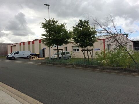 Local industriel de 824 m² à vendre - Aytré- Charente Maritime (17) 650000 17440 Aytre