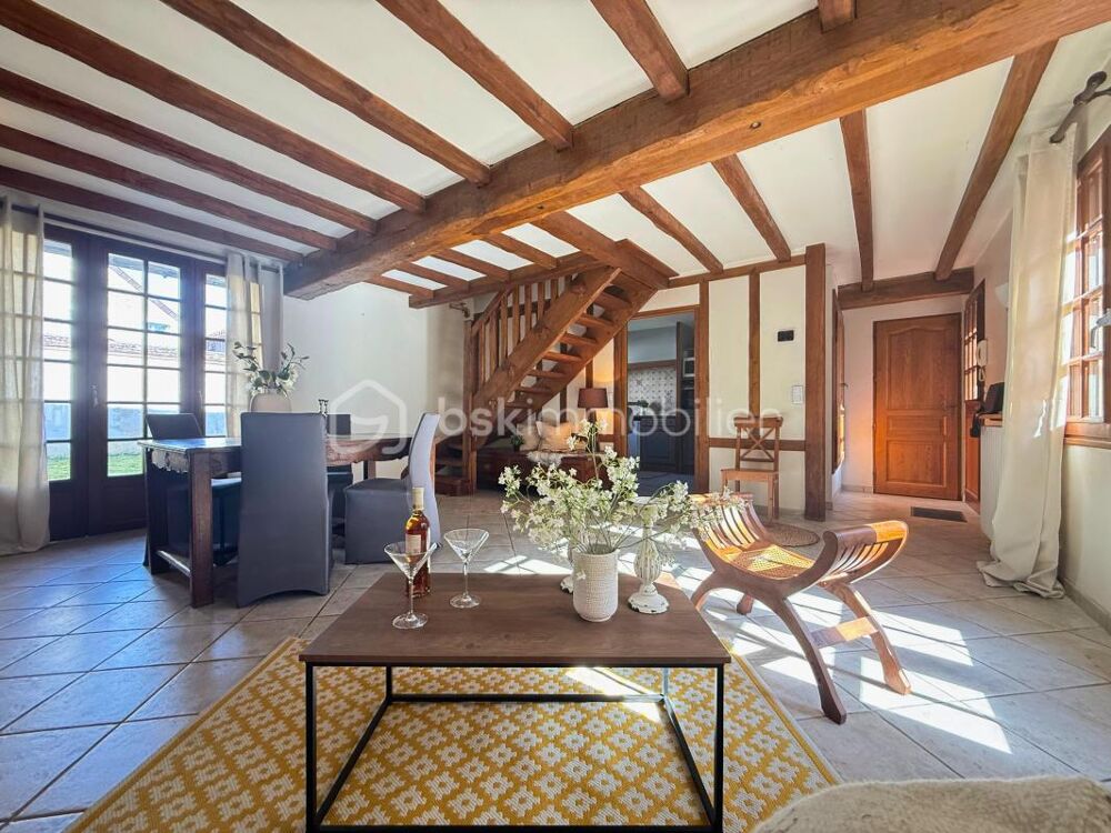Villabé  Élégante maison de caractère au coeur du village