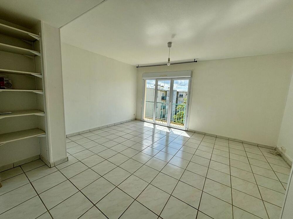 Appartement Nevers - Balcon - Parking - 2 chambres