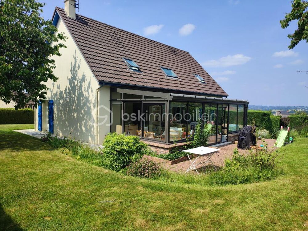 A VENDRE MAISON DE 163 M2 ENVIRON A PRE-EN-PAIL - 4 CHAMBRES