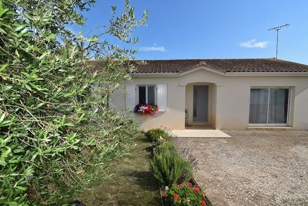 Vente Maison Maison à vendre 4 pièces VARS (16), 3 chambres et terrain Angouleme