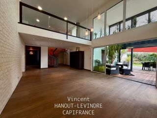  Maison � vendre 9 pi�ces 245 m�