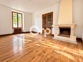  Maison à louer 6 pièces 161 m²