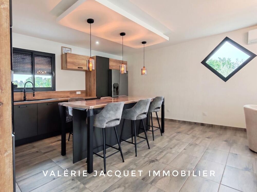 Vente Maison Maison St Pierre Du Palais 4 pièce(s) 90 m2 Saint pierre du palais