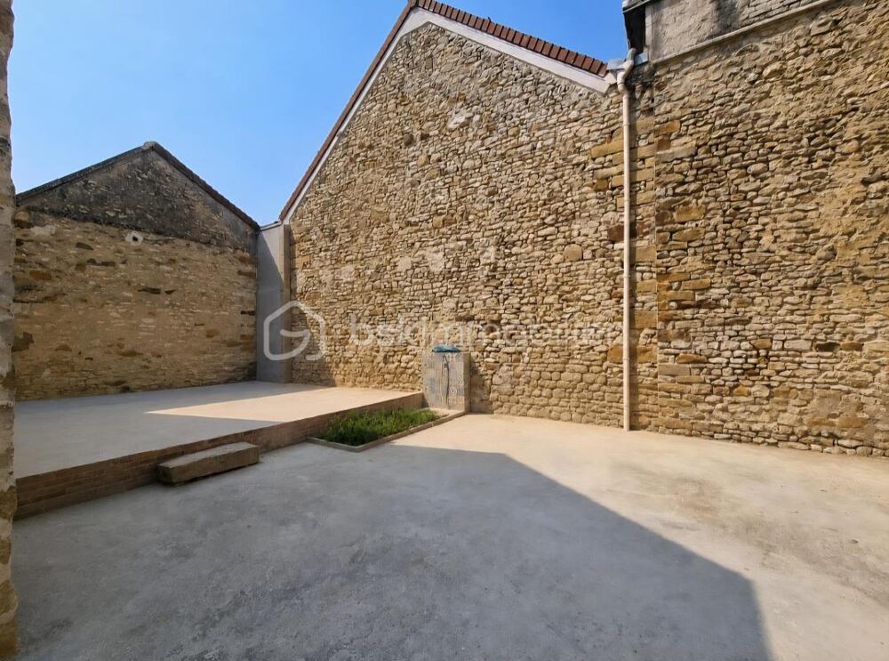 MAISON EN PIERRE_ 4 CHAMBRES_ JARDIN !