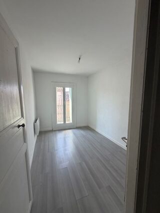  Appartement à louer 2 pièces 50 m²