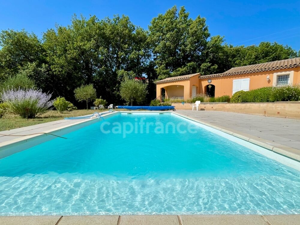 À VENDRE LAURIS (84) Propriété dexception de plain-pied avec piscine et jardin paysager d'env 3000 M2