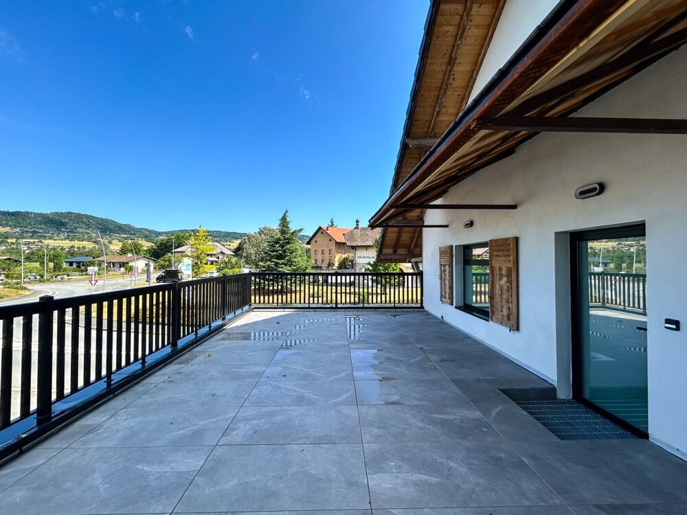 Vente Appartement À vendre – Appartement T4 duplex traversant de charme dans une ancienne bâtisse rénovée à Viuz-en-Sallaz Viuz en sallaz