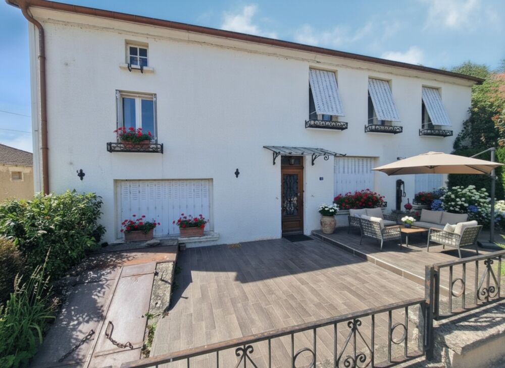 ENSEMBLE IMMOBILIER ( MAISON T6 + GRANDES DEPENDANCES ) à vendre 5 pièces (SH. 251 m2) proche CONTREXEVILLE (88) sur TERRAIN de