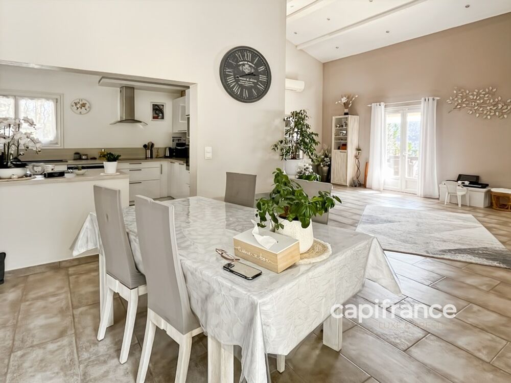 � vendre  Villa Bagnols-en-For�t (83600)