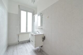  Appartement à louer 4 pièces 70 m²