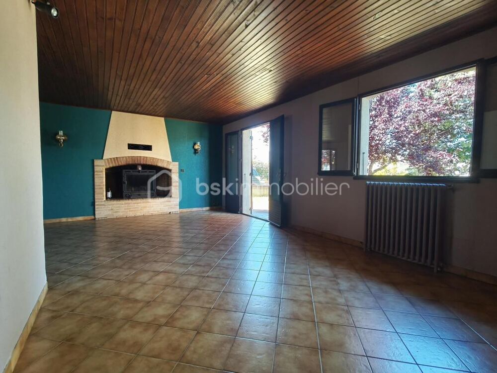 Vente Maison Maison individuelle, dépendances et terrain Beaumont de lomagne