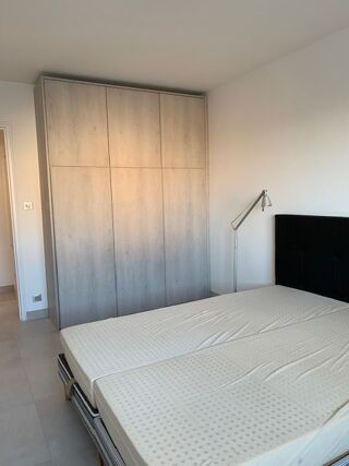  Appartement à louer 2 pièces 52 m²