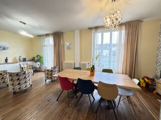  Maison � vendre 9 pi�ces 393 m�