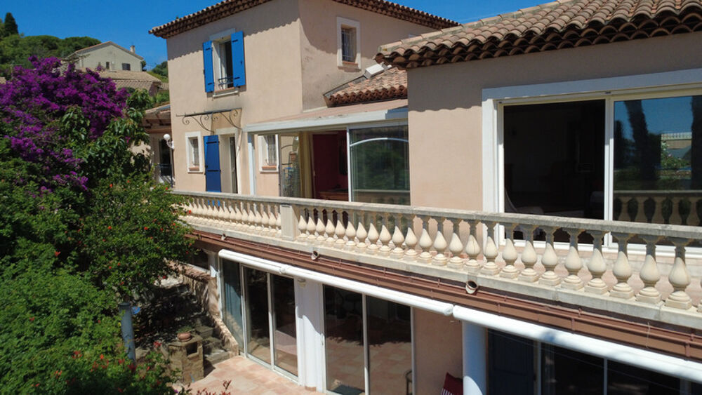Vente Maison EXCLUSIVITÉ à CARQUEIRANNE - PLAGE DU PRADON - VUE MER - DEUX HABITATIONS INDÉPENDANTES Carqueiranne