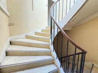  Immeuble à vendre 12 pièces 340 m²