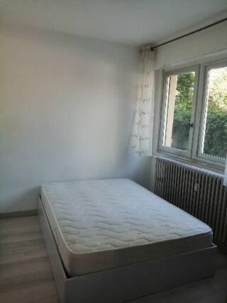  Appartement à louer 1 pièce 25 m²