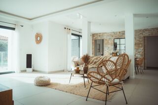  Maison � louer 5 pi�ces 200 m� Claira