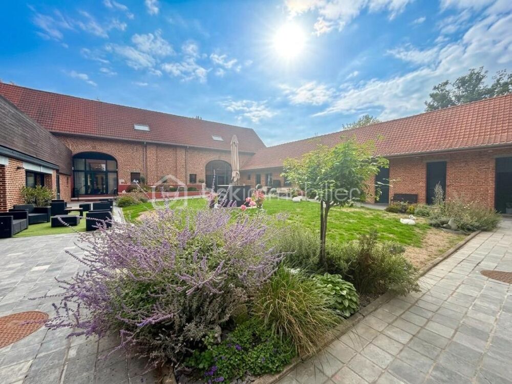 à vendre  Propriété/château Houplines (59116)