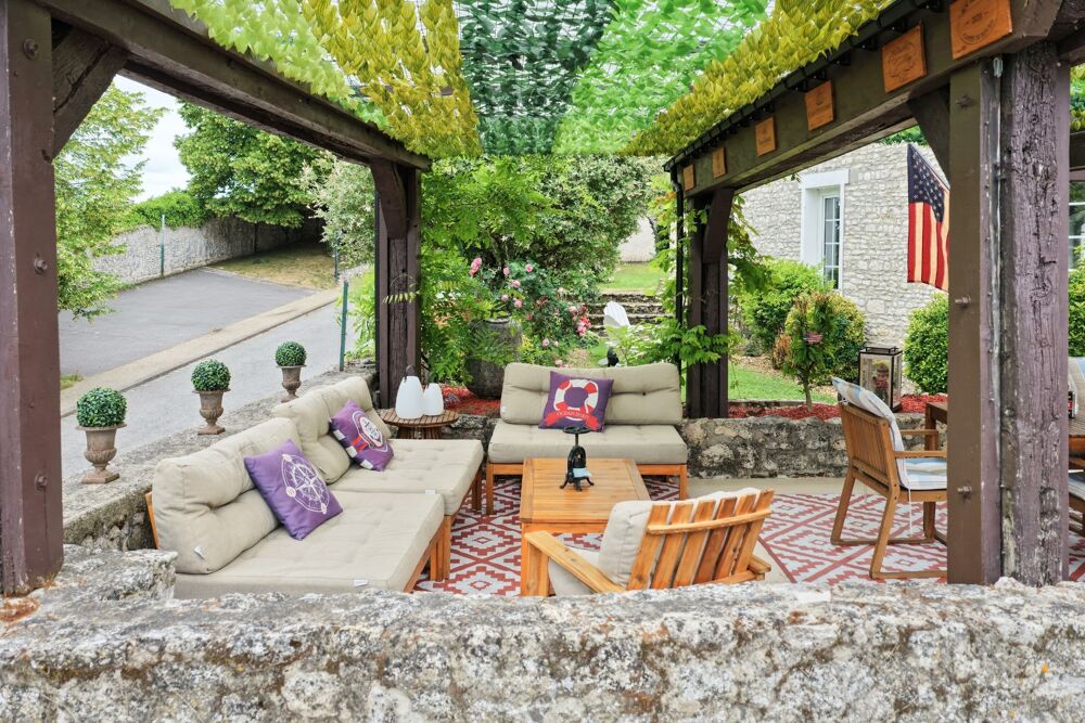 Maison coup de coeur à vendre 8 pièces THIVERVAL GRIGNON (78)