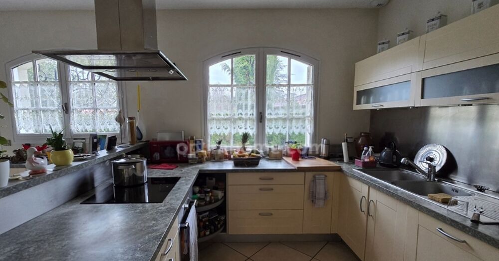Maison de plain pied de 140m², 5 pièces, à vendre sur la commune de CESTAS (33)