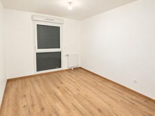  Appartement à louer 3 pièces 74 m²