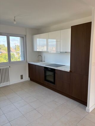  Appartement à louer 3 pièces 68 m²