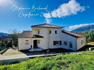  Villa  vendre 6 pices 205 m