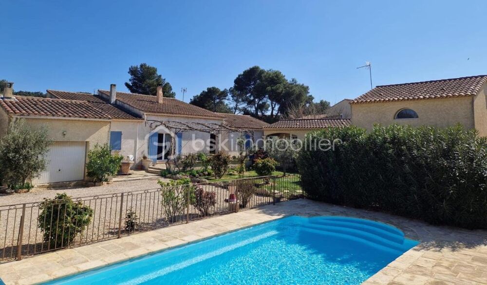 Grande maison familiale avec dépendance indépendante  Pélissanne  Piscine, sauna, jardin paysager