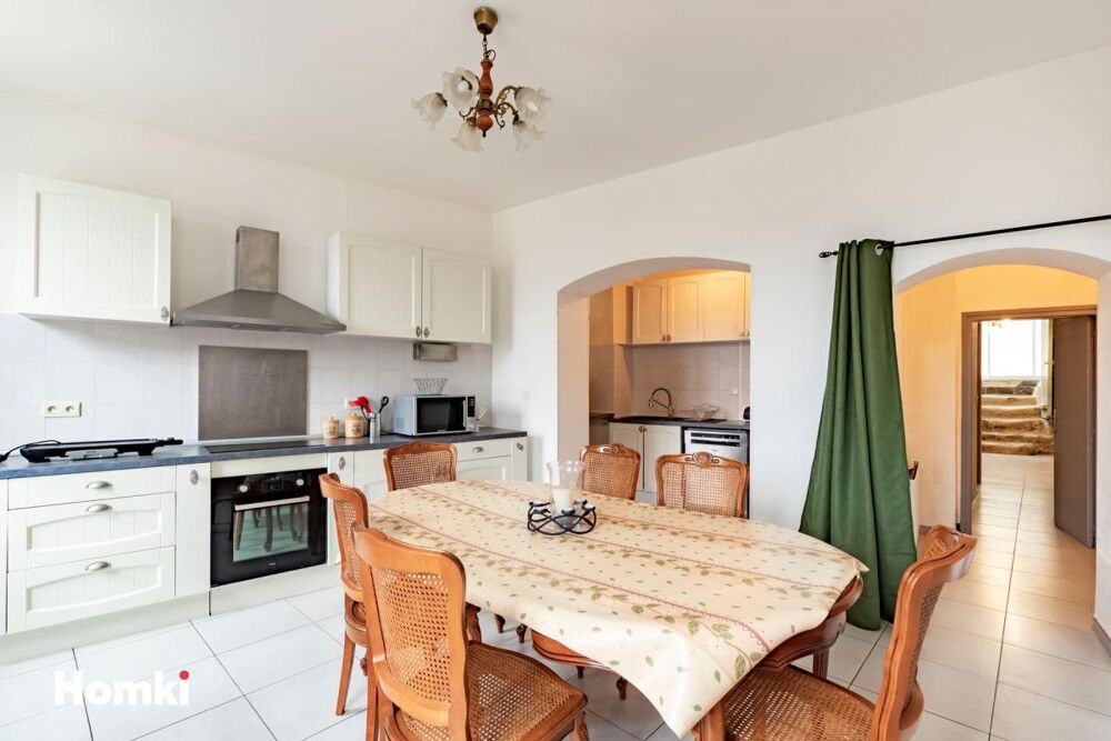 Maison de ville T8 de 227 m² à Gardie 11250
