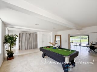  Propriété/château à vendre 7 pièces 250 m²