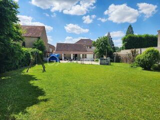  Maison  vendre 8 pices 208 m