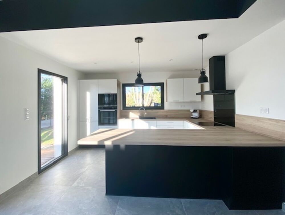 Maison à vendre 5 pièces LOCQUELTAS (56)