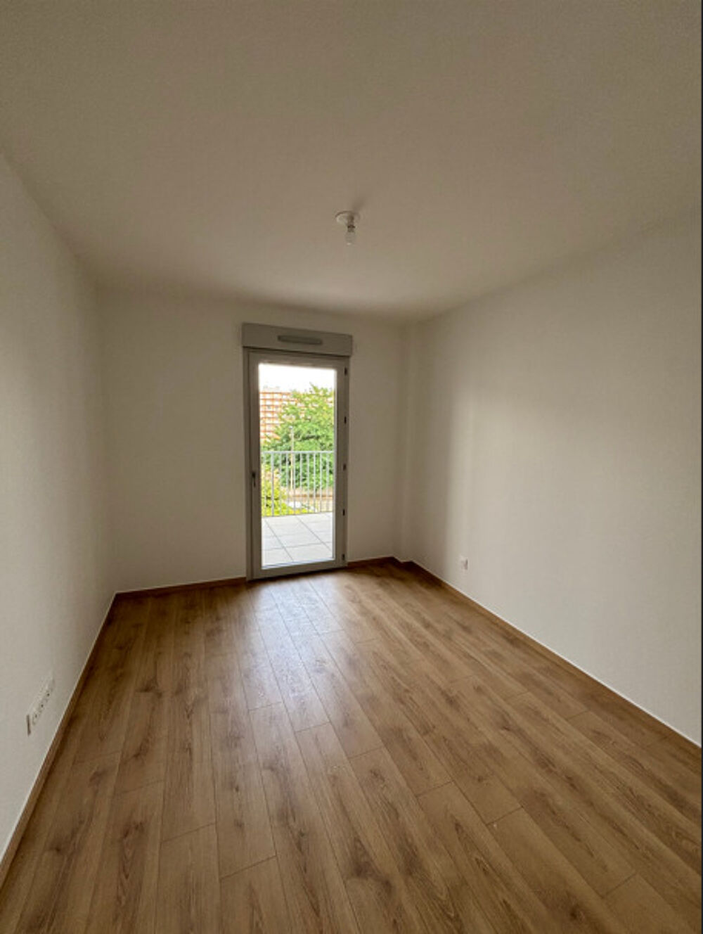 Beau T2. neuf. Secteur Bel air. Climatisation. Garage inclus