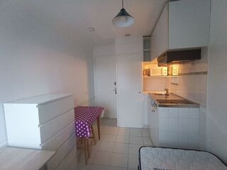 Appartement � louer 1 pi�ce 9 m� Poitiers