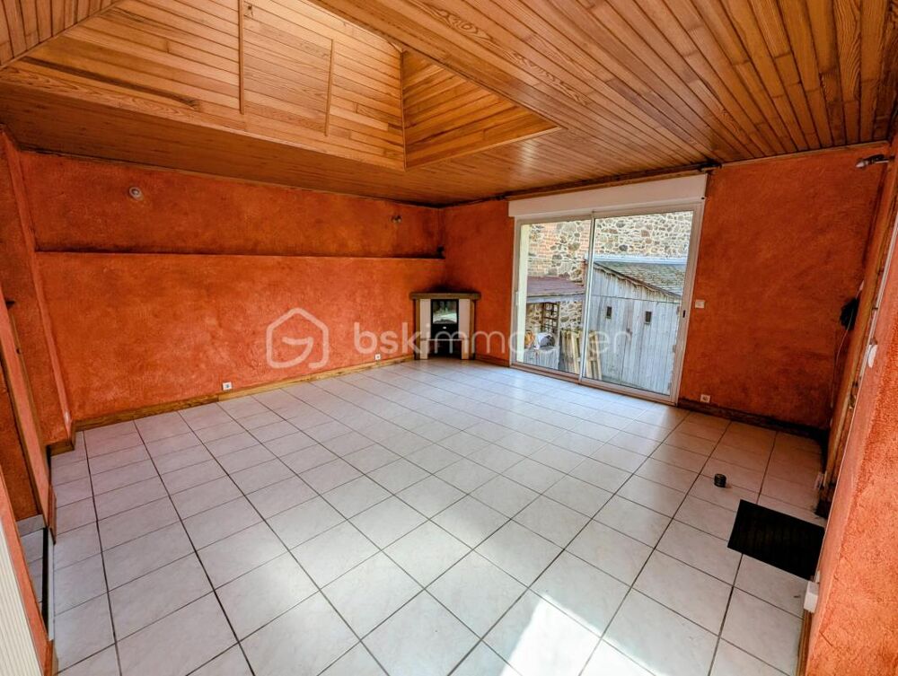 Appartement en RDC situé au centre de FOUGERES 35300